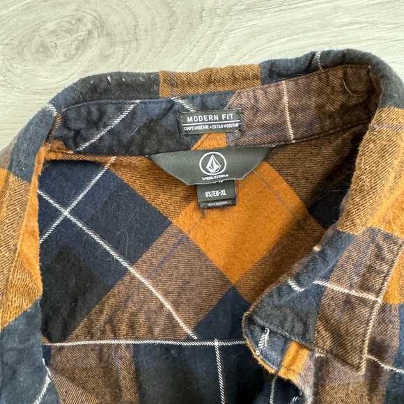 Volcom Modern Fit Flannel - Picture 4 of 5